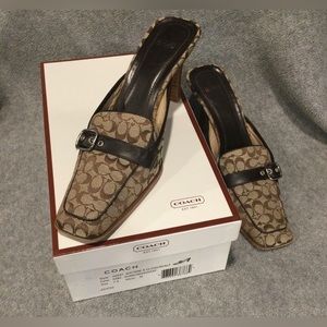 Coach Gwynne Mules Size 7.5 Khaki and Mahogany Traditional Print